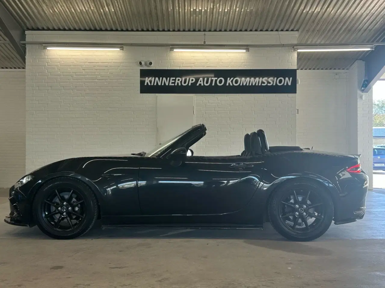 Billede 2 - Mazda MX-5 1,5 Skyactiv-G Sky m. Edition-pakke 132HK Cabr. 6g