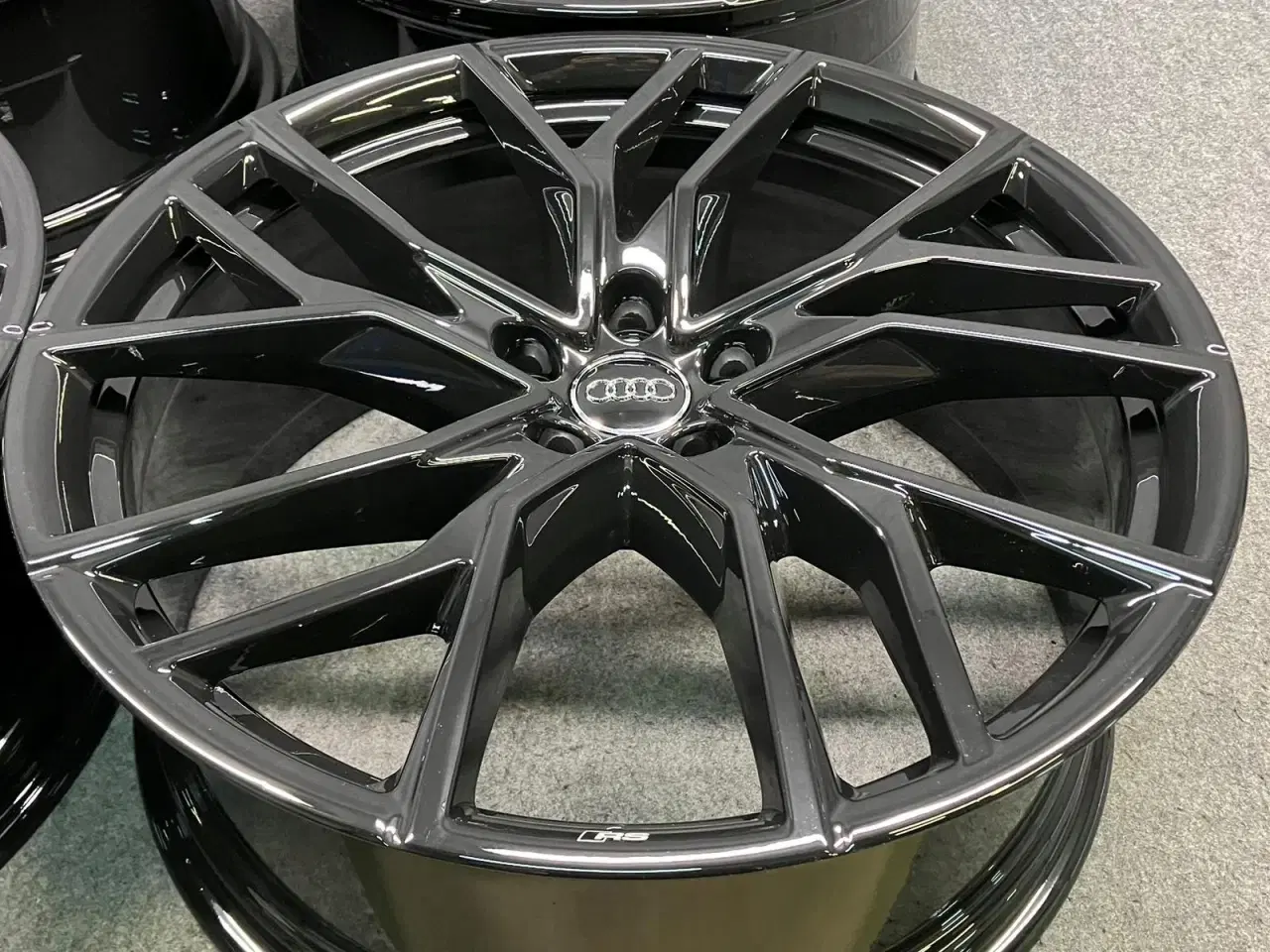 Billede 5 - ALUFÆLGE AUDI Q4 89A RS E TRON 21"