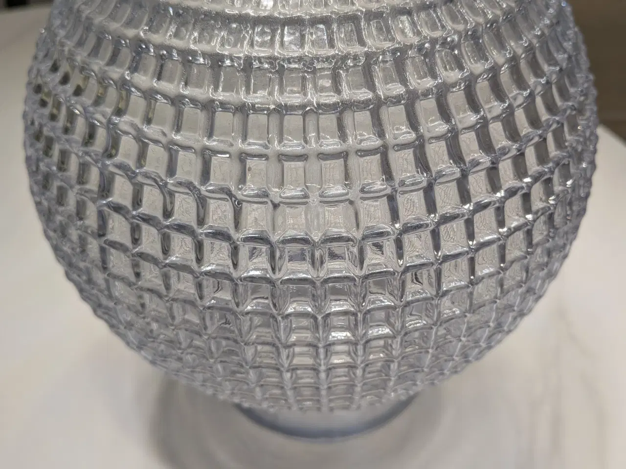 Billede 3 - Smuk Spektrum glasvase (H: 20 cm) – Flot mønster