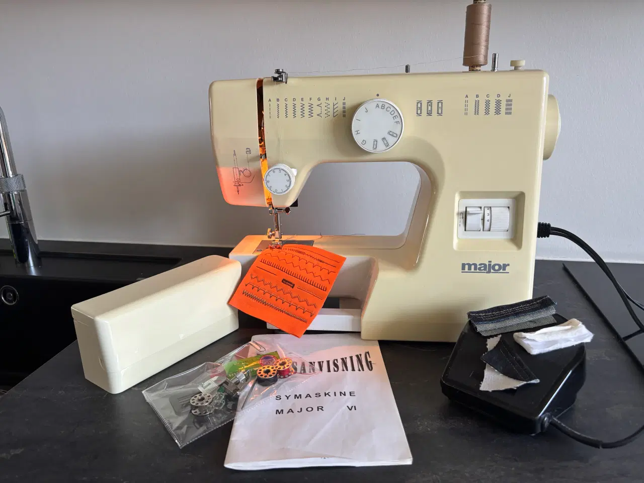 Billede 1 -  major  VI  symaskine 