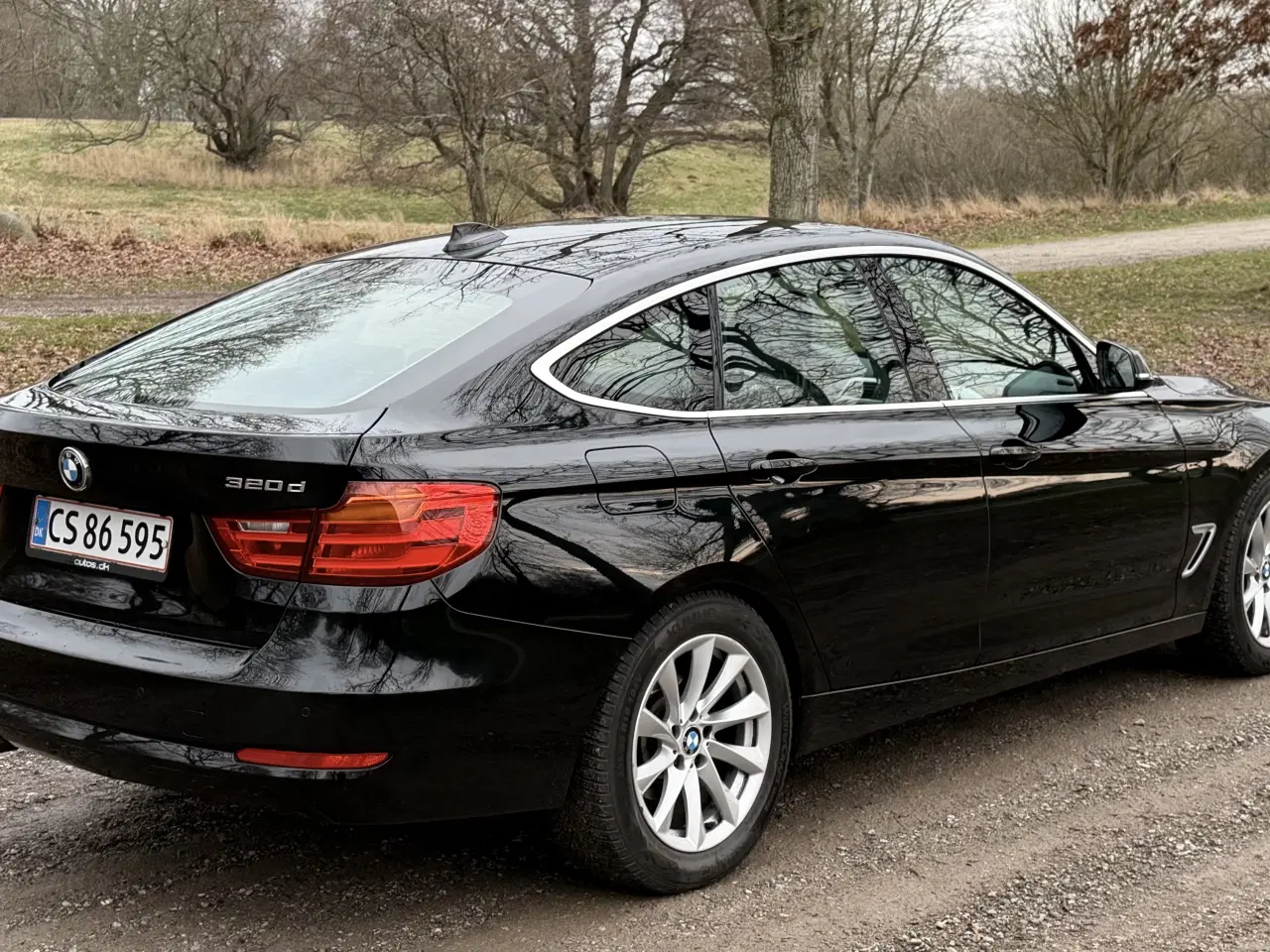 Billede 5 - Lækker velkørende og rummelig BMW