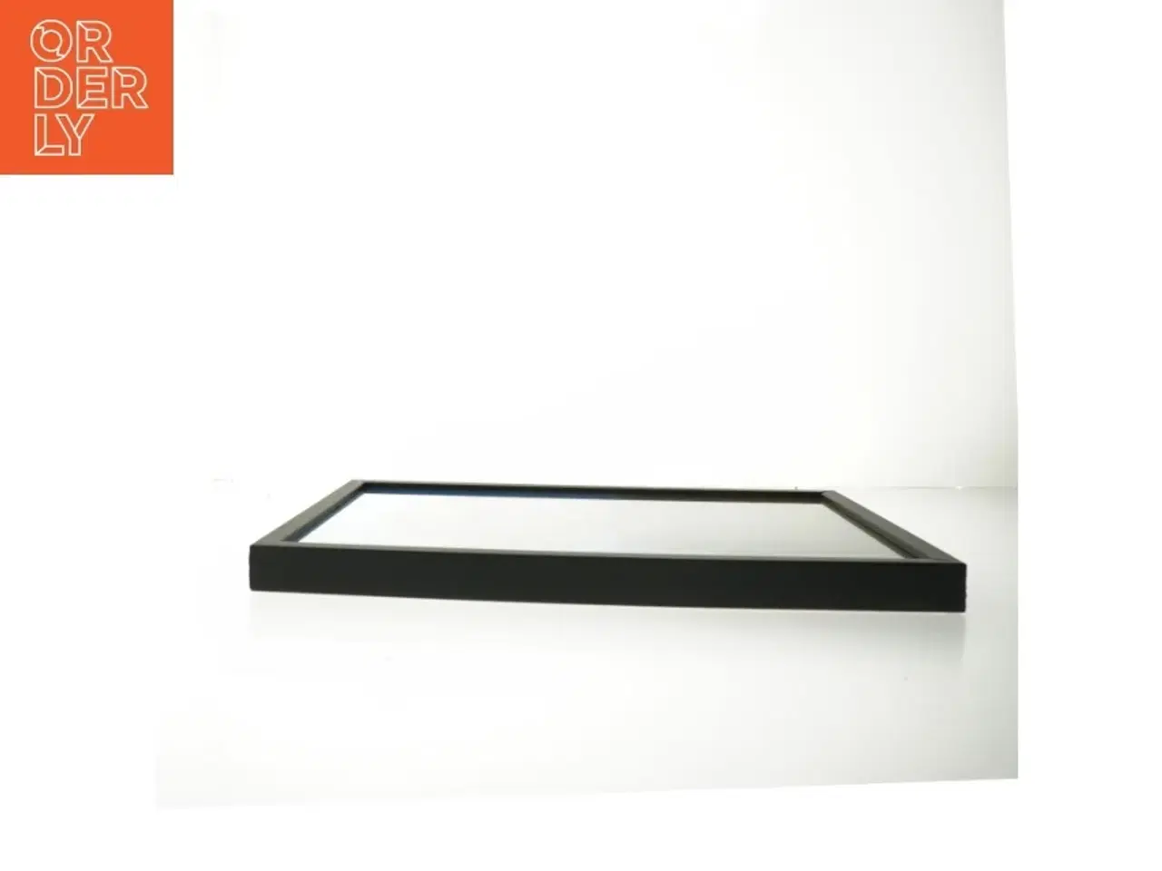 Billede 3 - Plakat i sort ramme (str. 29,8x42 cm)