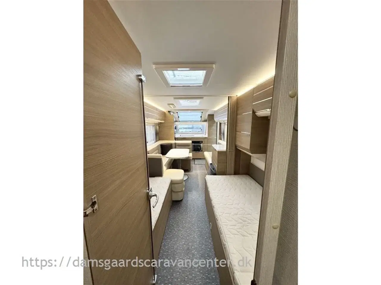 Billede 14 - 2017 - Adria Adora 613 HT   Enkeltsenge-Endekøkken-Endebad-Mover-Telt