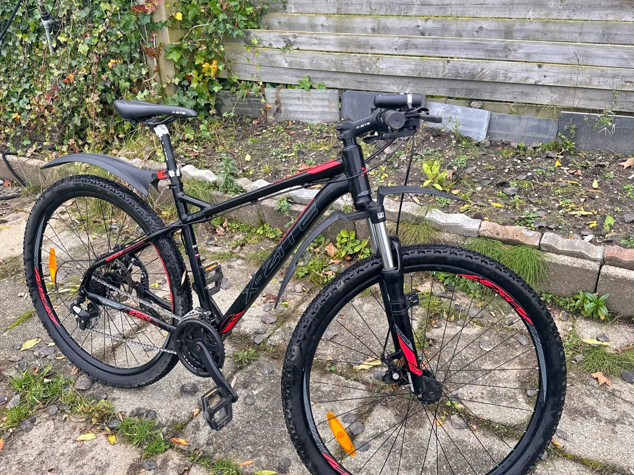 Billede 3 - Mountainbike 2924 29" 24-gear sort/rød 48cm👌