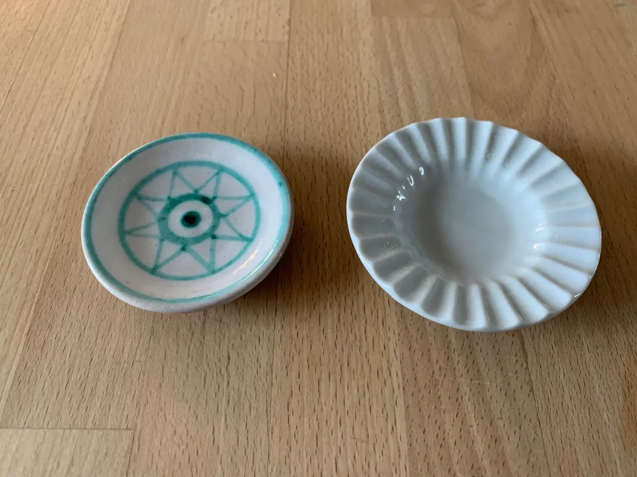 Billede 1 - 2 små skåle, Mose og Lyngby