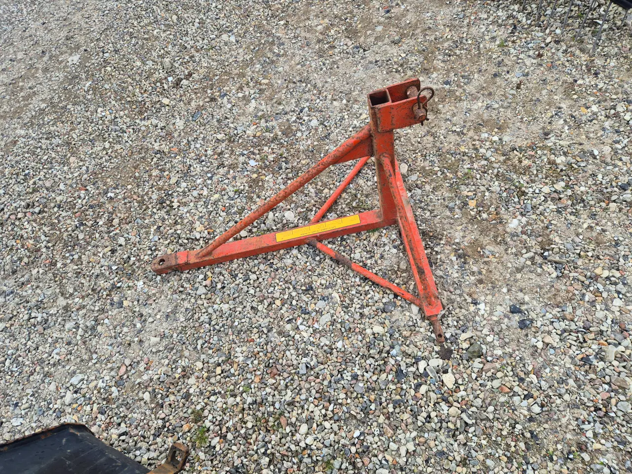 Billede 1 - Nordsten træk med 3punkts ophæng.