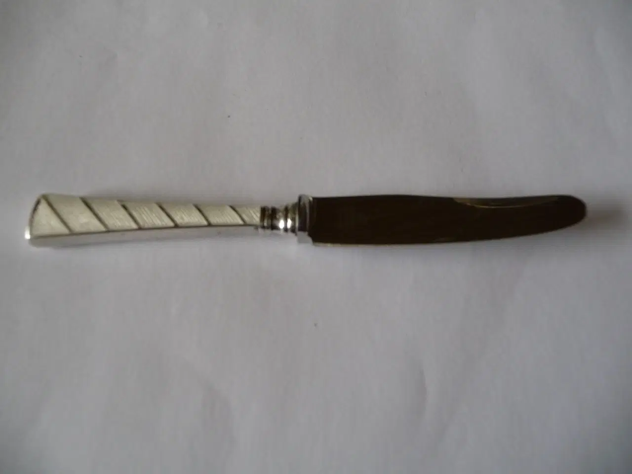 Billede 2 - sølv frugtkniv med emalje