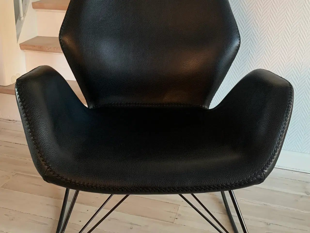 Billede 1 - Sort Gyngestol i imiteret læder