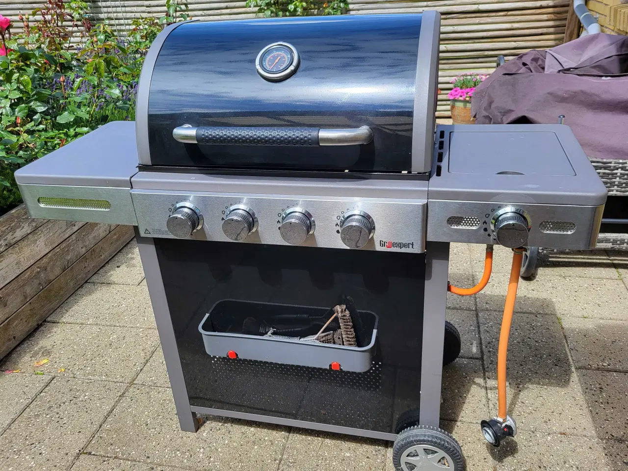 Billede 4 - Barbeque gasgrill m. sidebrænder rustfri stål sort