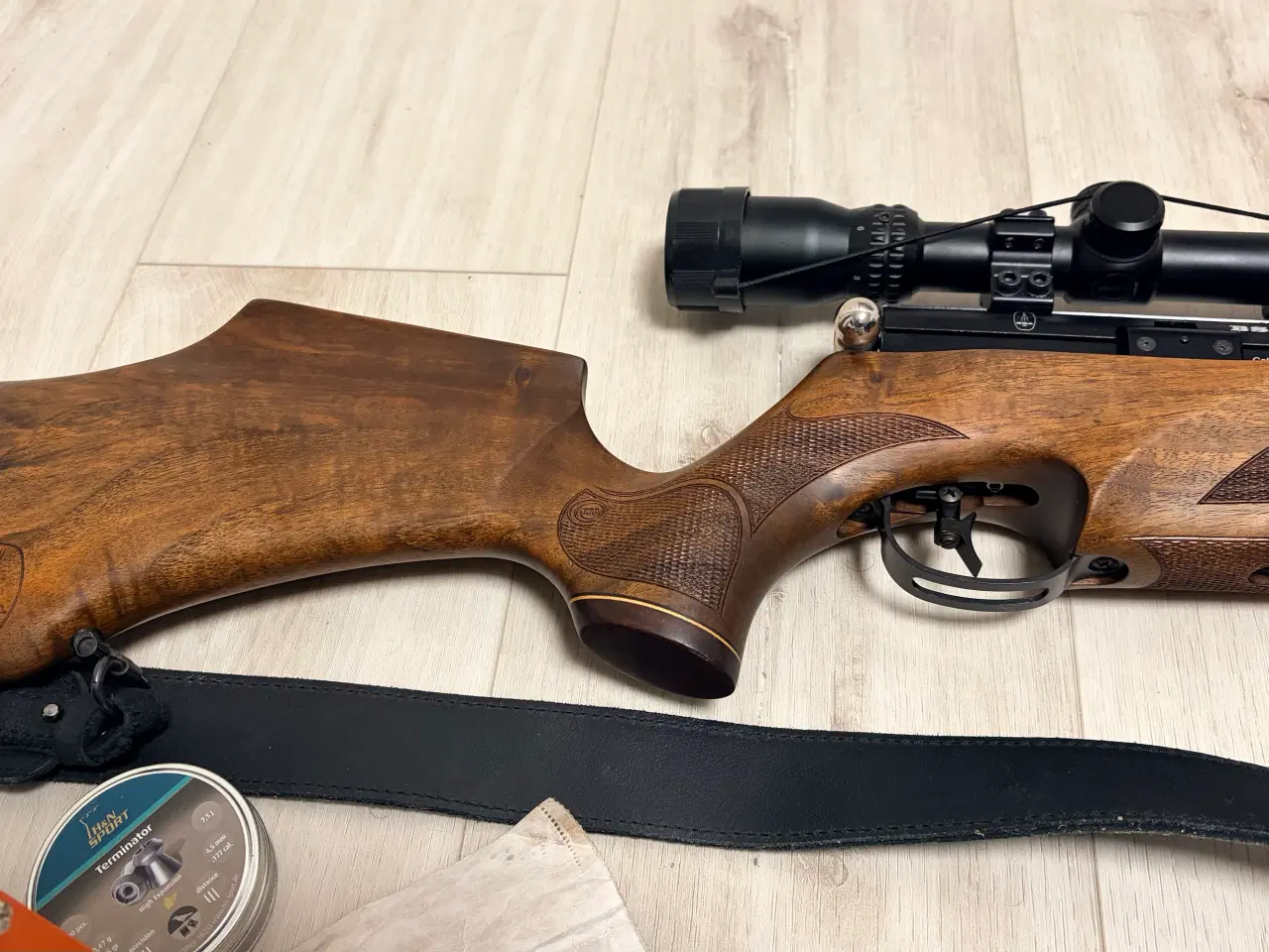 Billede 3 - BSA R10 MK2  PCP luftgevær .177  valnød/palisander