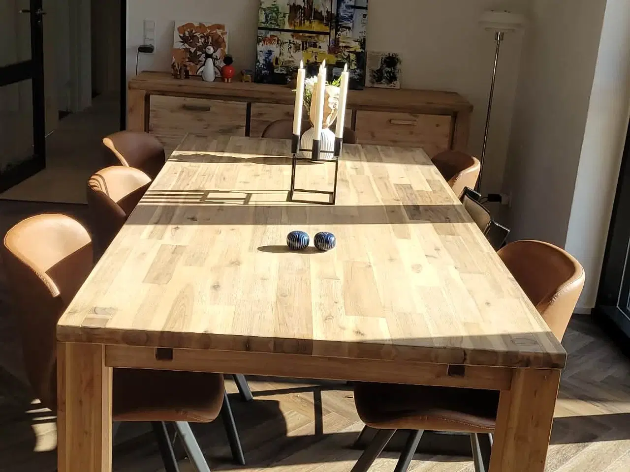 Billede 1 - Akacie spisebord