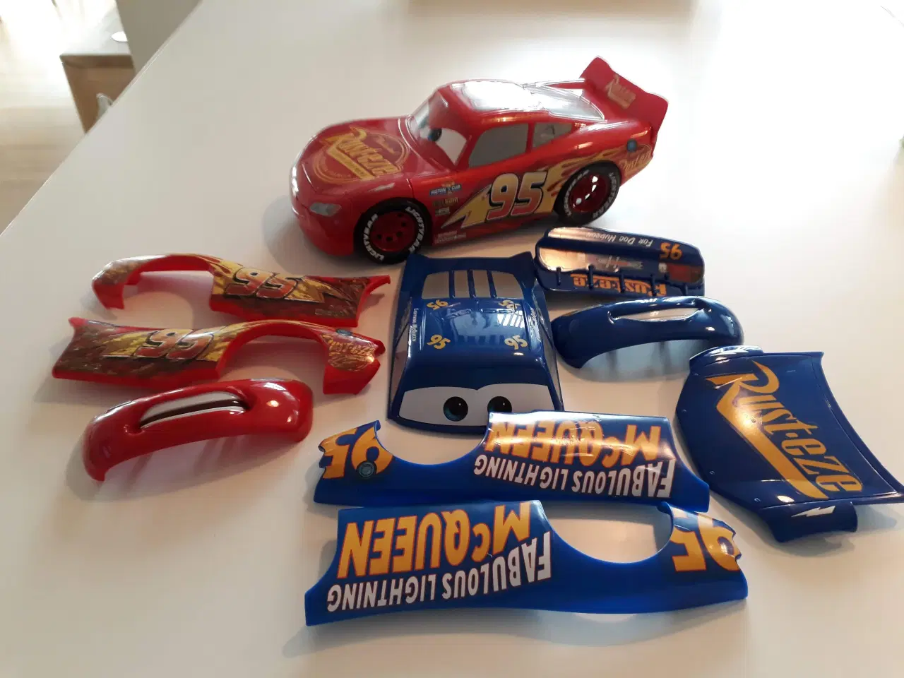 Billede 2 - Cars bil