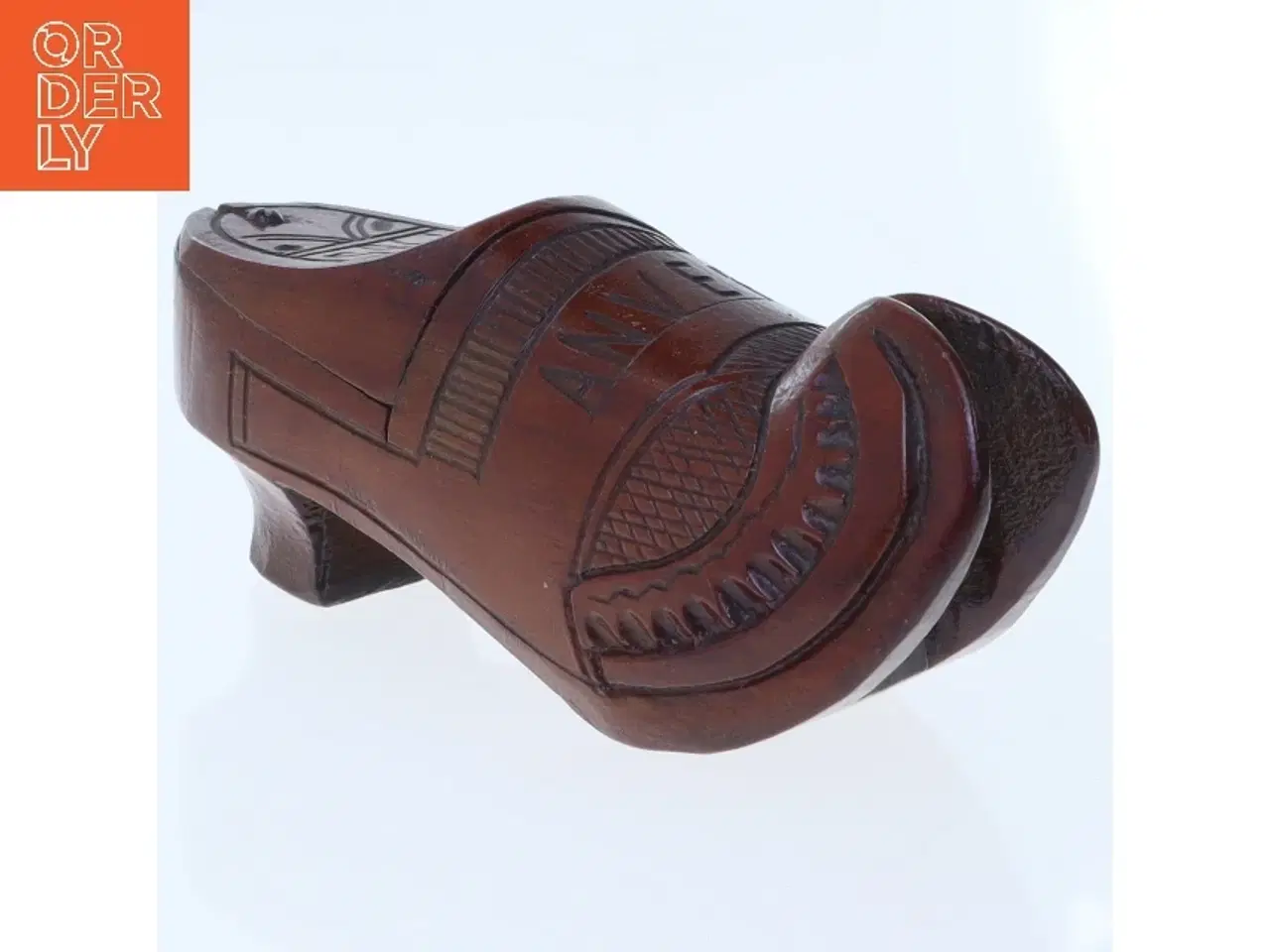 Billede 1 - Udsmykket træskulptur af skildpadde (str. 11 x 4 x 5 cm)