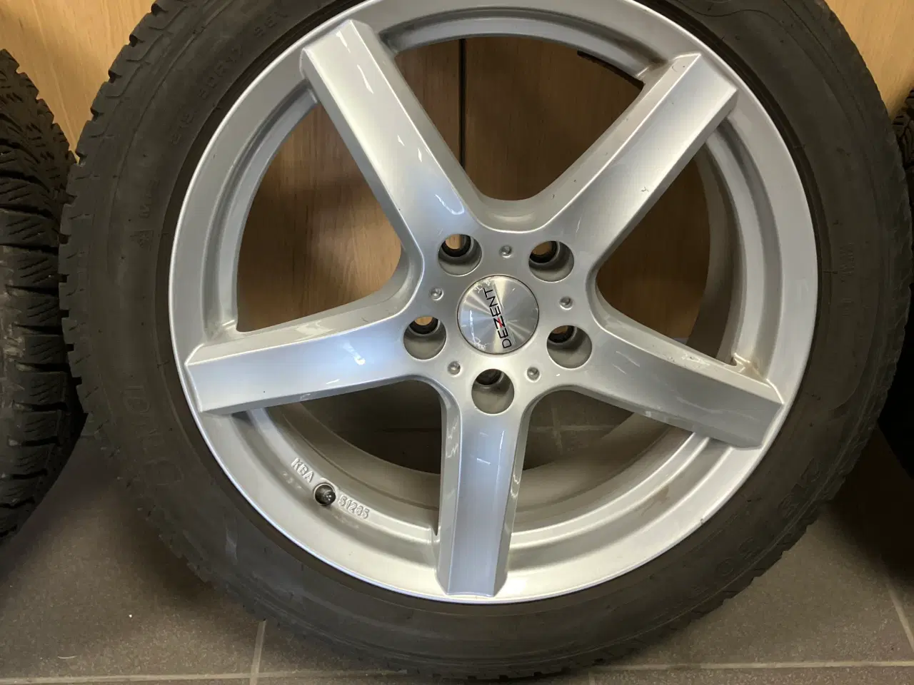 Billede 4 - Dezent alufælge 5x112 m Vinterdæk