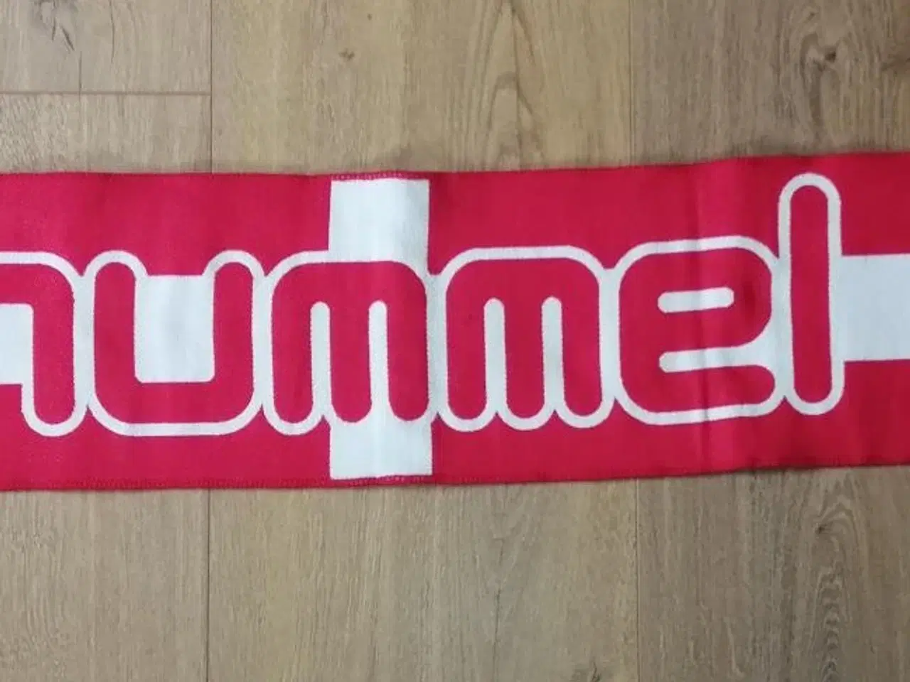 Billede 1 - NYT HUMMEL DANMARK FAN HALSTØRKLÆDE