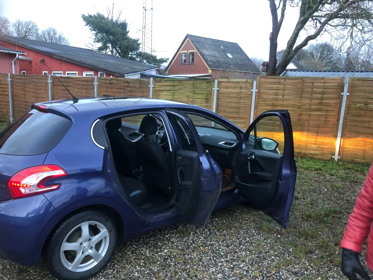 Billede 1 - Peugeot 208 1,2 VTI benzin - nysynet