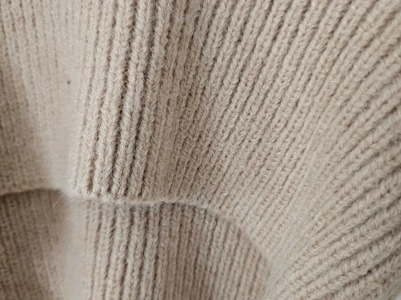 Billede 4 - Sweater fra golden days