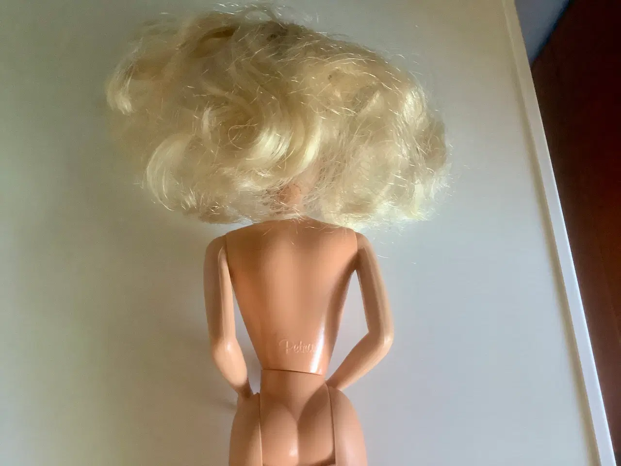 Billede 7 - Petra dukke med tøj.