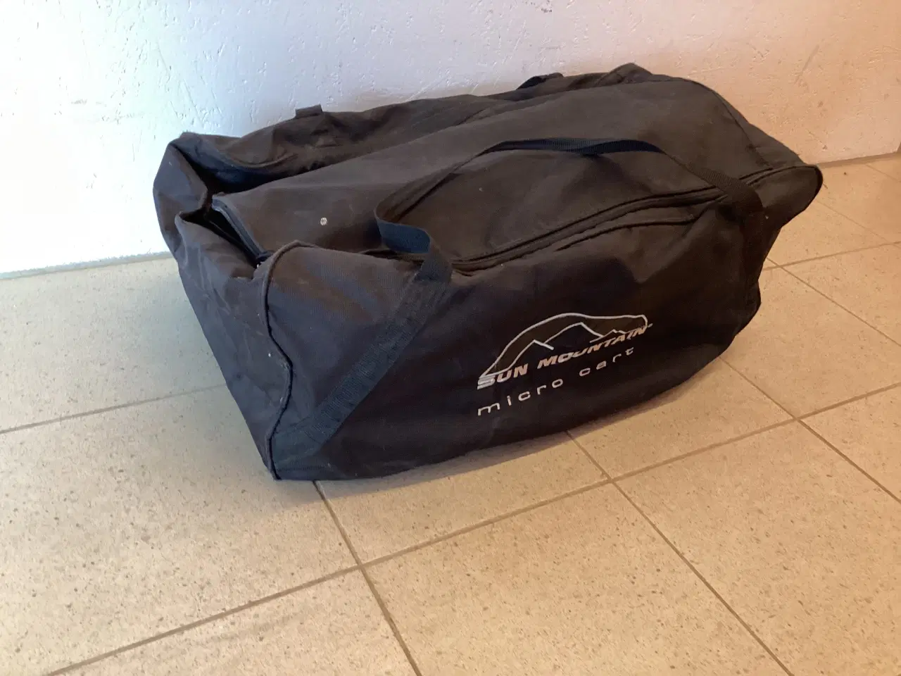 Billede 7 - Golfvogn 4 hjuls SUN MUNTAIN  m/ transport taske.