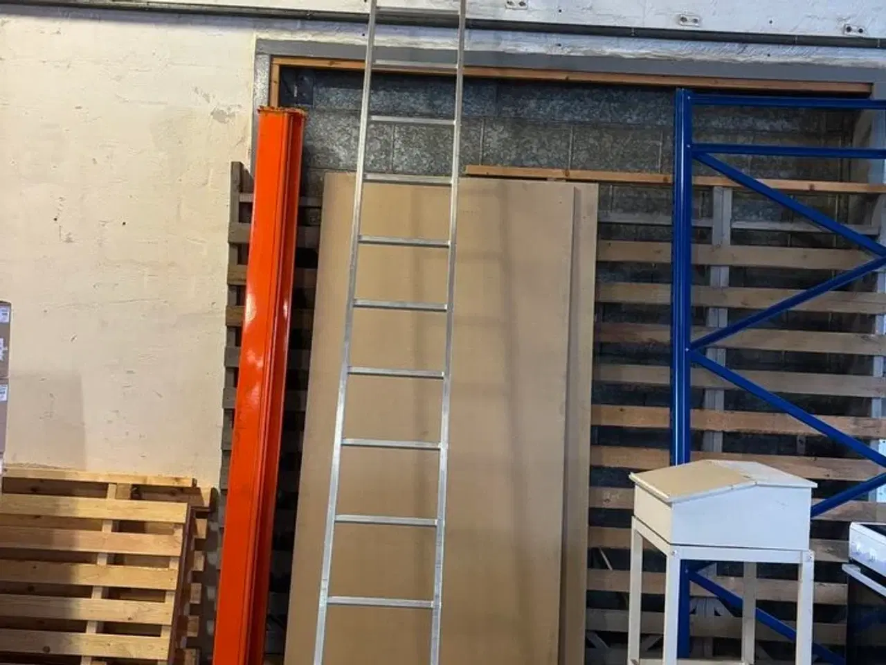 Billede 1 - Alustige 16 trin/470 cm.