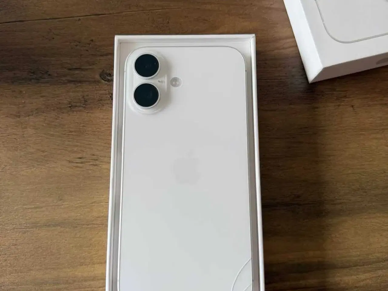 Billede 4 - iPhone 16 128 gb