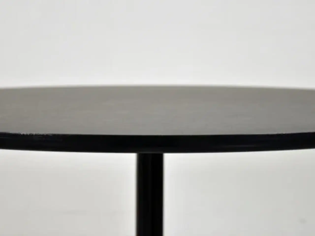 Billede 9 - Hay about a table cafébord med sort linoleum