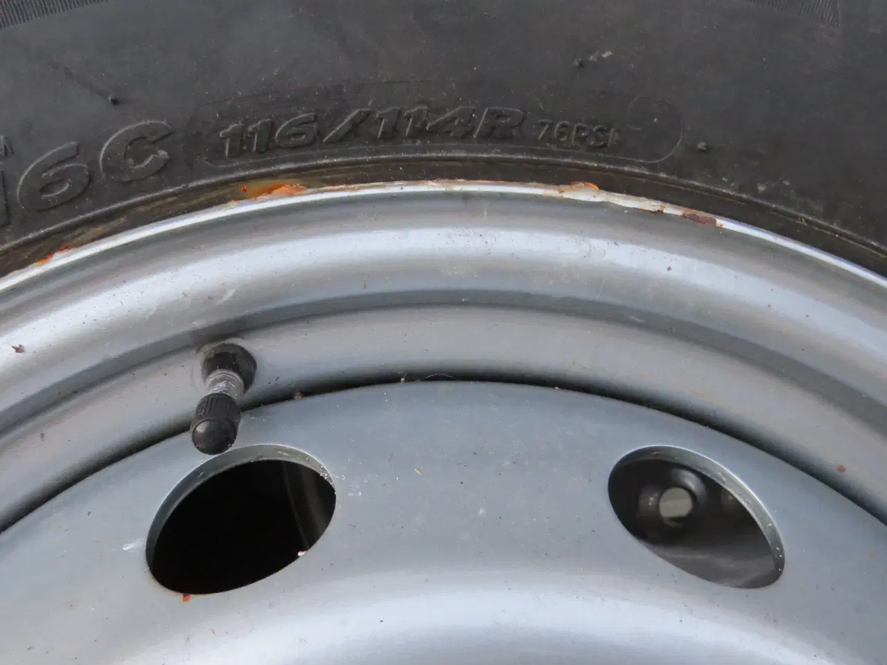 Billede 6 - Vinterdæk med fælg til Iveco