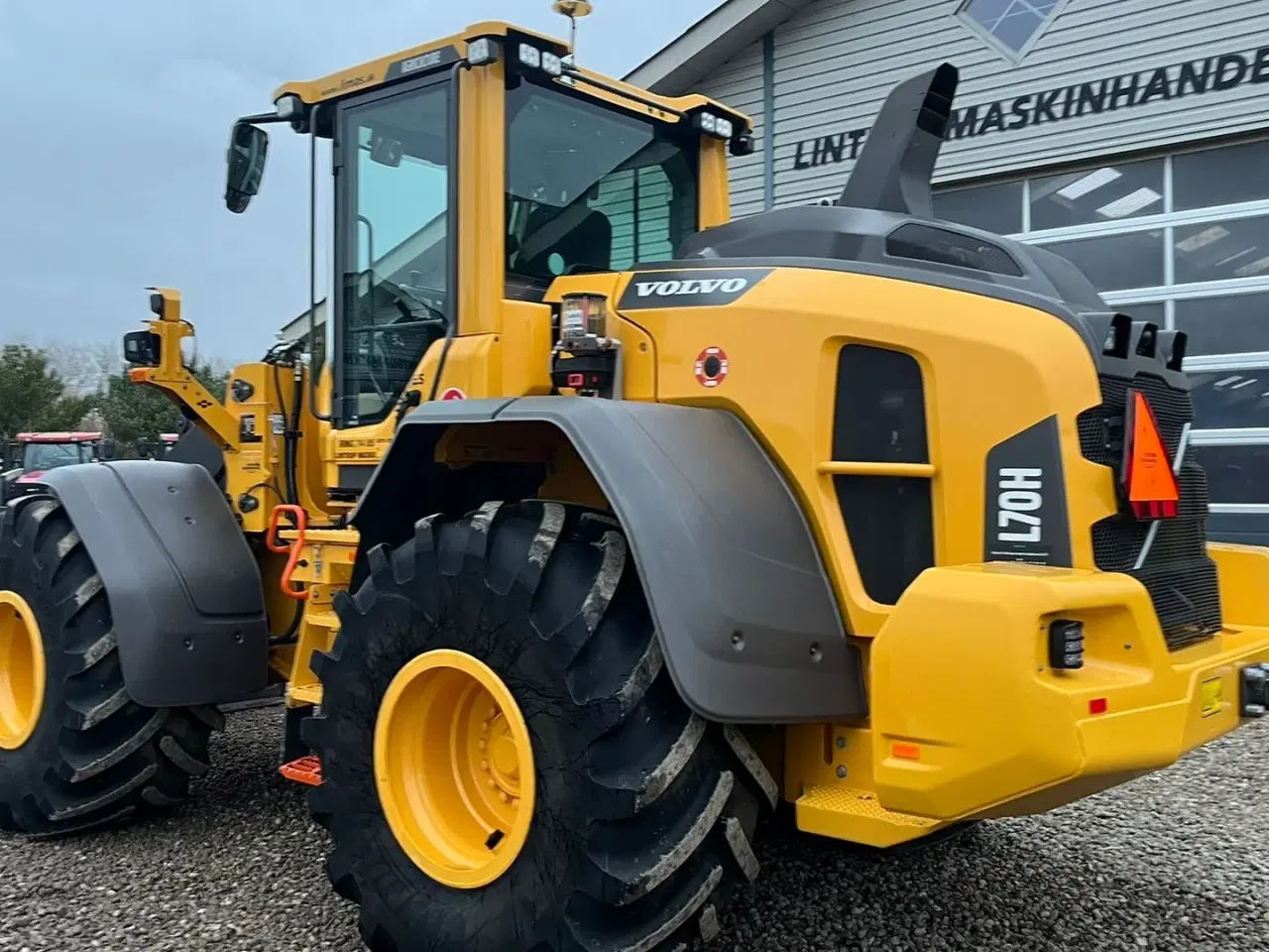 Billede 14 - Volvo L 70 H H2 BEMÆRK MED GARANTI FRA VOLVO FREM TIL DEN 18.6.2026. AGRICULTURE DK-maskine med lang arm, Co-Pilot & med 750mm Michelin MEGA X BIB hjul.