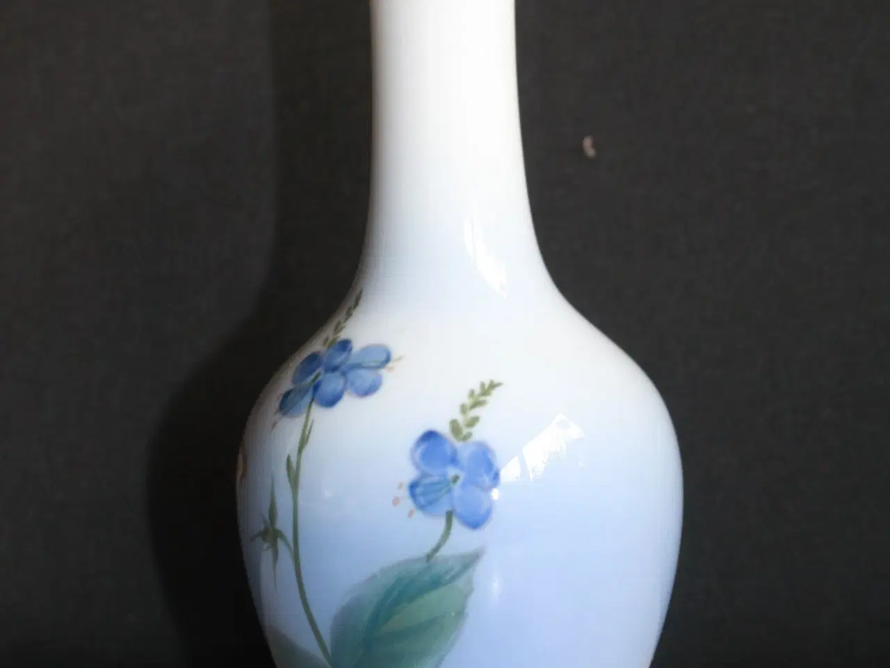 Billede 3 - Vase m. sommerfugl og blomster fra RC