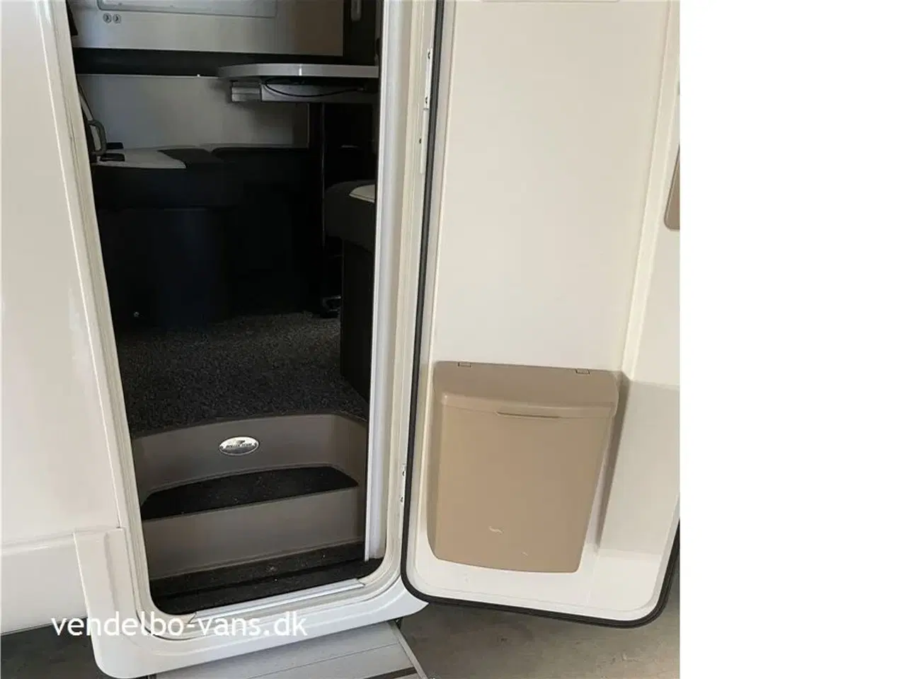 Billede 19 - 2021 - Rollerteam Kronos 285TL 5. S. selepladser - enkeltsenge og stor garage - sænkeseng