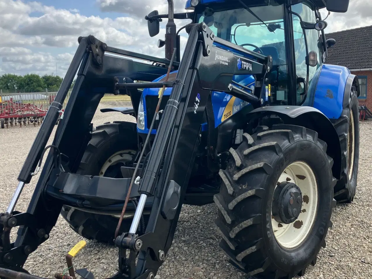Billede 4 - New Holland T 6030 DK ELITE MED LÆSSER elektrisk joystik