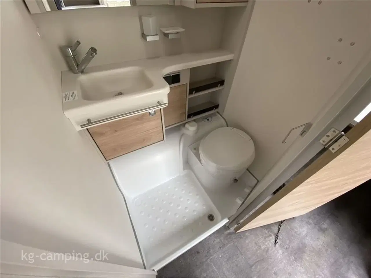 Billede 15 - 2021 - Dethleffs Nomad 510 LE Avantgarde   Masser af udstyr: Solceller - Inverter - Klimaanlæg - Fortelt - XT mover