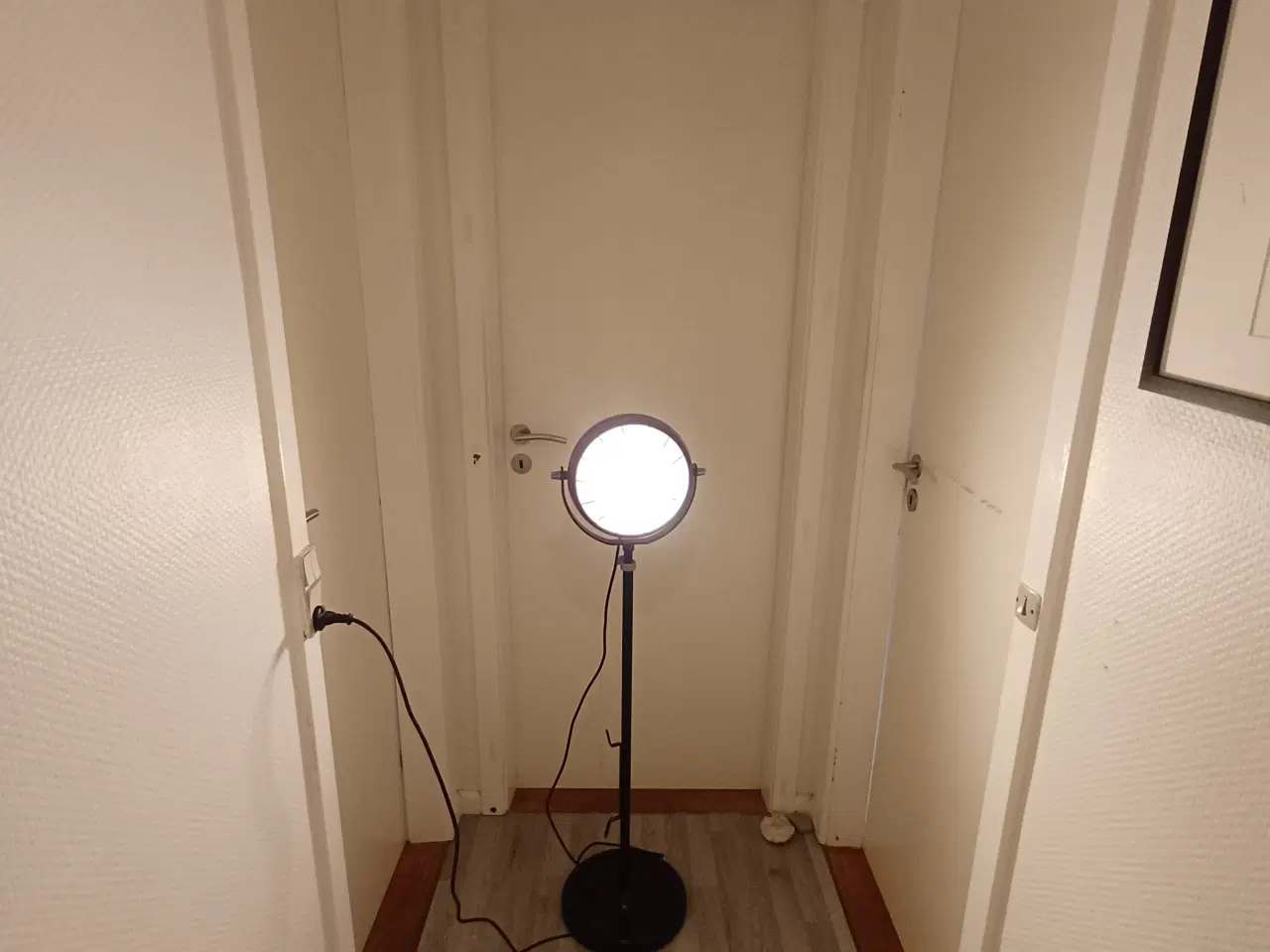 Billede 5 - Sort gulvlampe 