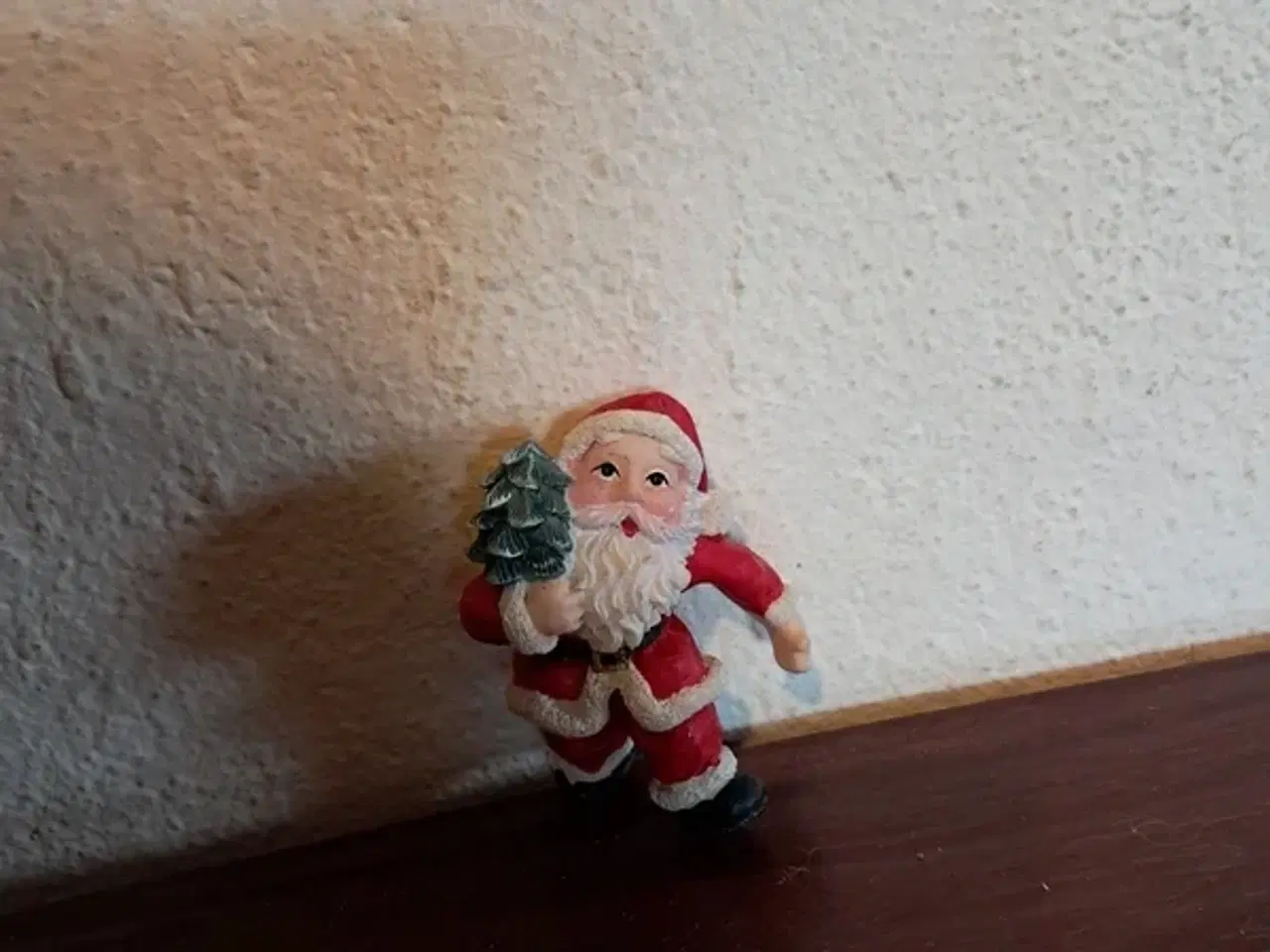 Billede 1 - Lille julemand med træ