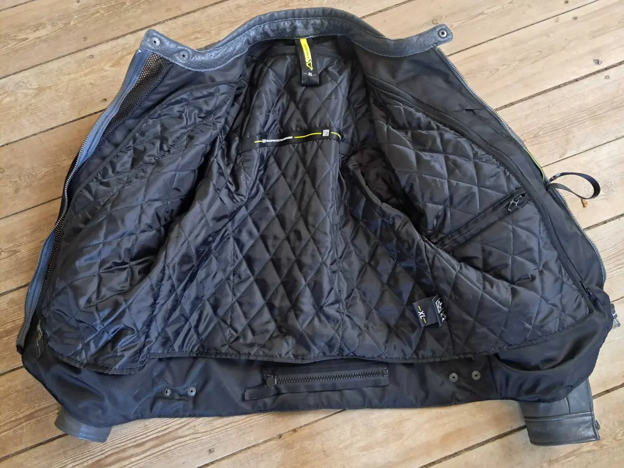 Billede 3 - Læderjakke XL