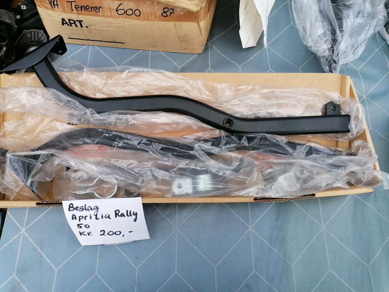 Billede 1 - Til montering Top Box Aprilia Rally 50. ( Se %)