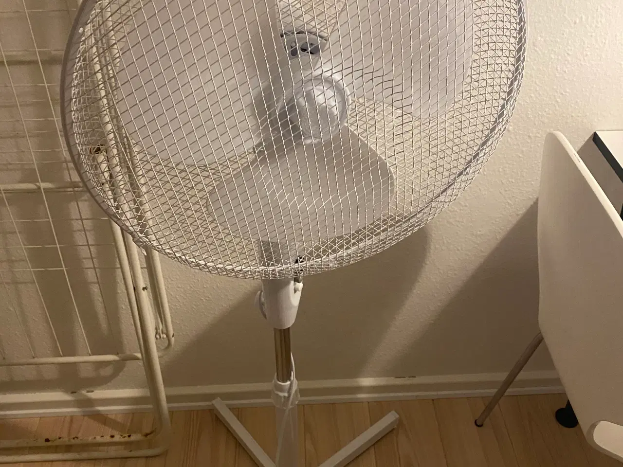Billede 1 - Stor gulvventilator – hvid 