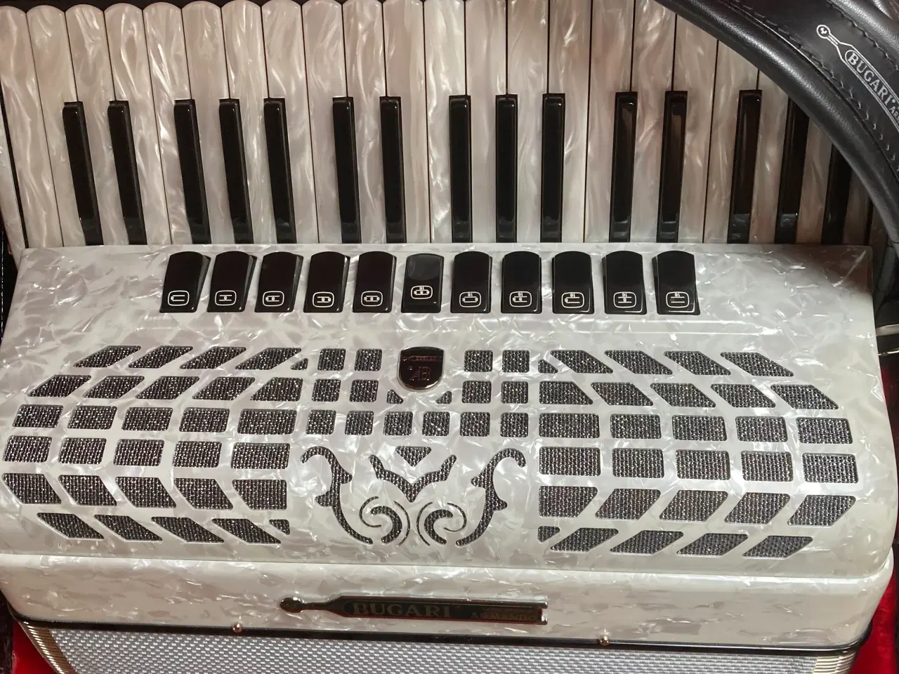 Billede 6 - Fin Italiensk Harmonika Bugari