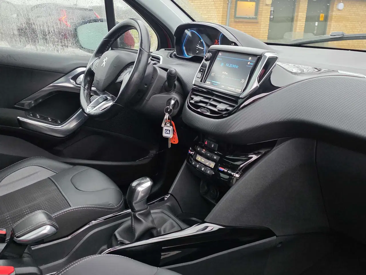 Billede 14 - Peugeot 2008 1.6 Diesel med træk 