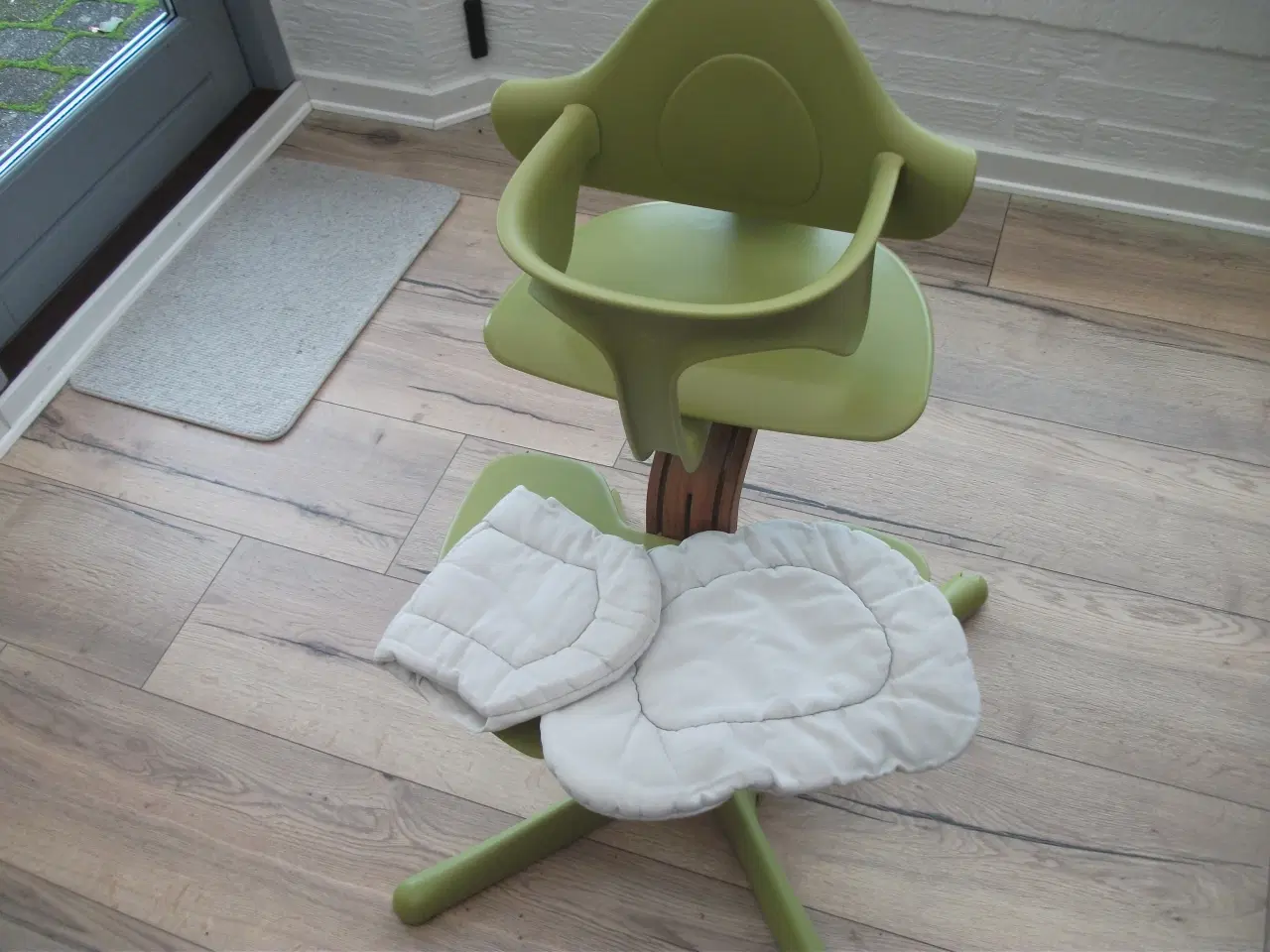 Billede 5 - Stokke højstole m.m