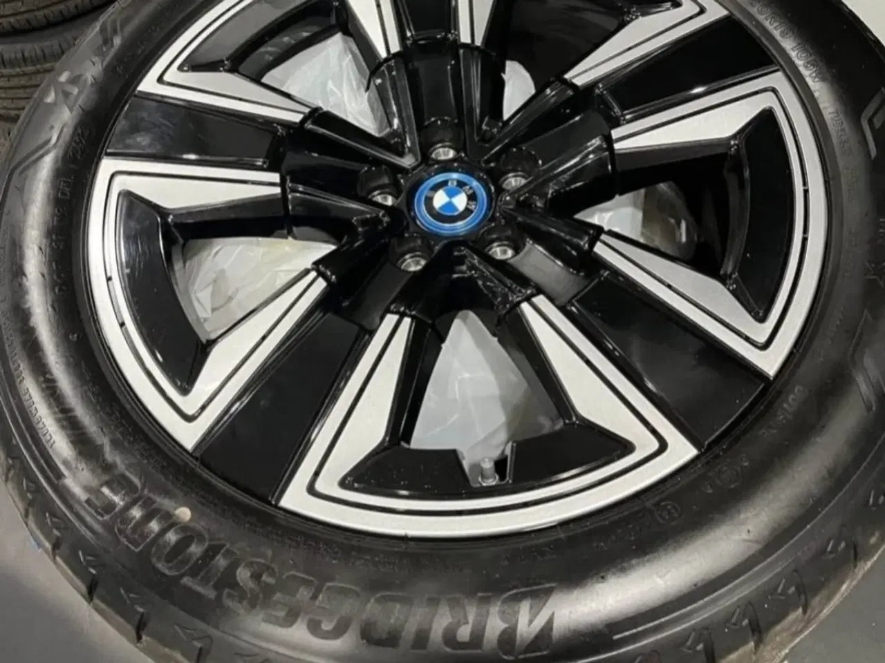 Billede 1 - Bmw iX3 G08 R19 sommerdæk 