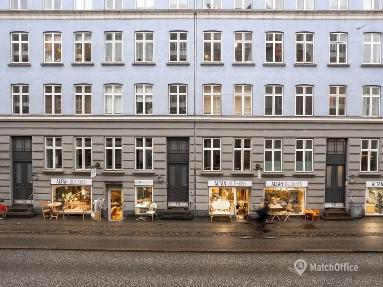 Billede 17 - SÆLGES: Velholdt og synlig erhvervsandel i høj kælder – med bred facade mod Godthåbsvej