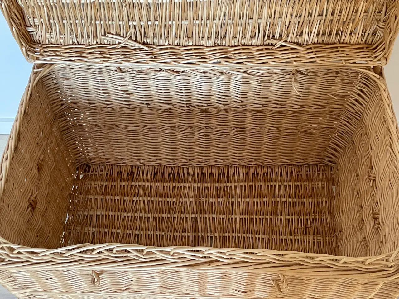 Billede 3 - Stor fletkurv med låg