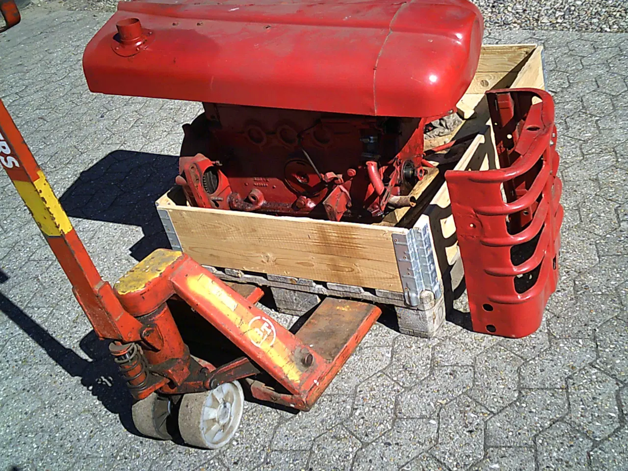 Billede 2 - Volvo krabat B16 motor med front og hjelm