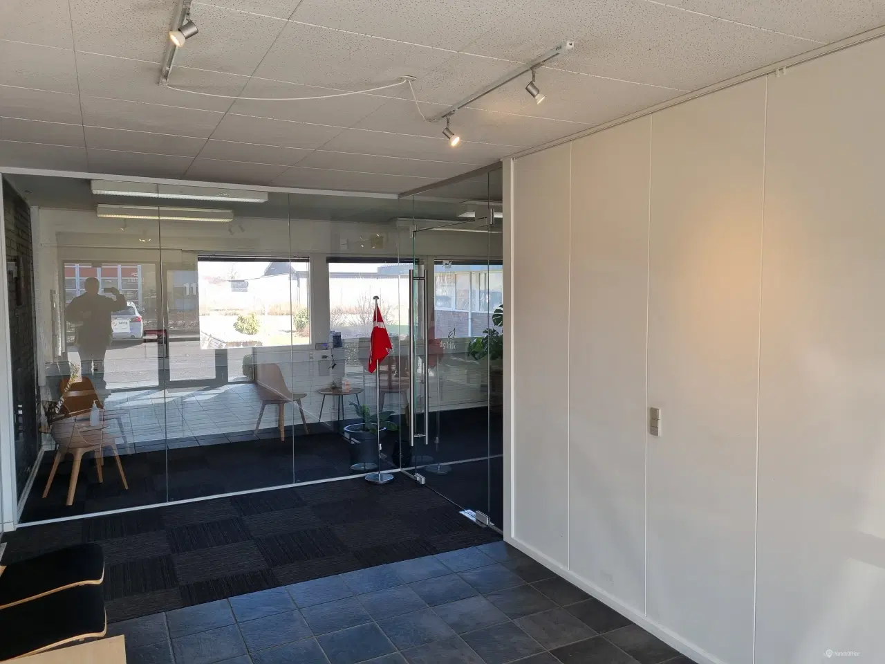 Billede 6 - Kontor, kontorfællesskab, klinik, showroom m.m. - i alt ca. 27 kvm