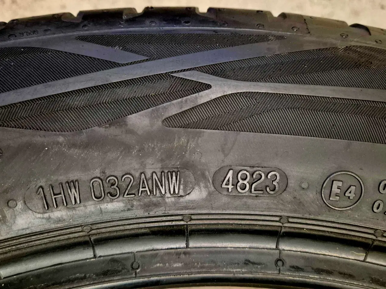 Billede 7 - 255 45 R19 / 235 50 R19 SOMMERDÆK NÆSTEN NYE