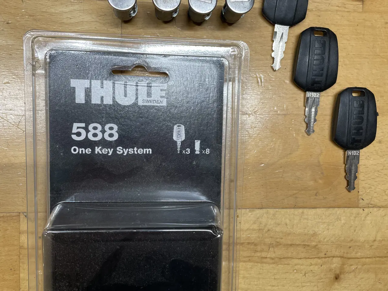 Billede 1 - Thule One Key System låsecylindre og nøgler.