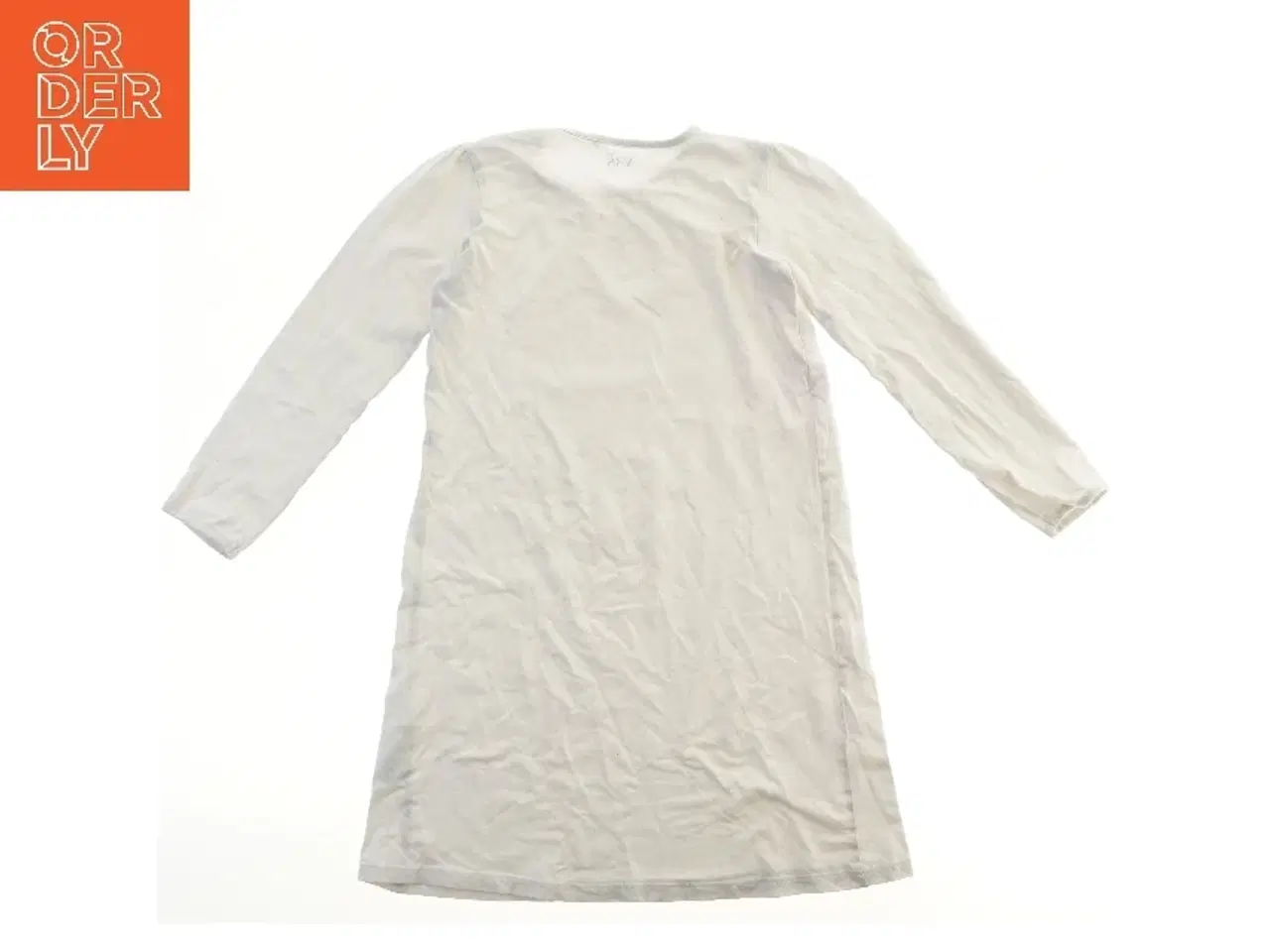 Billede 2 - Langærmet hvid nattøj fra VRS (str. 134)