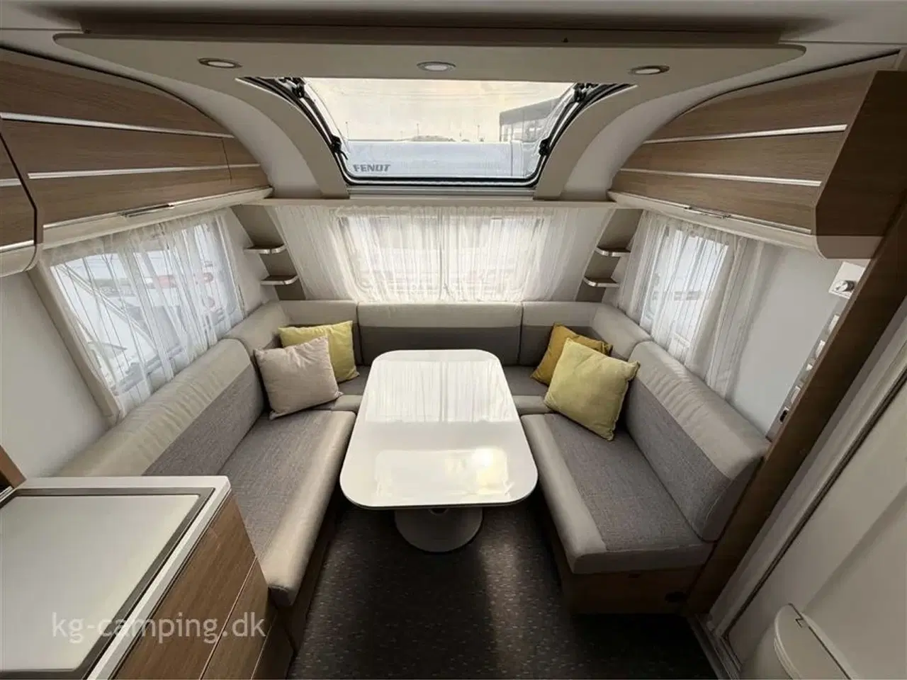 Billede 6 - 2020 - Adria Adora 613 UT Fritstående dobbeltseng, Sunshine Plus, Mover, Klima anlæg.