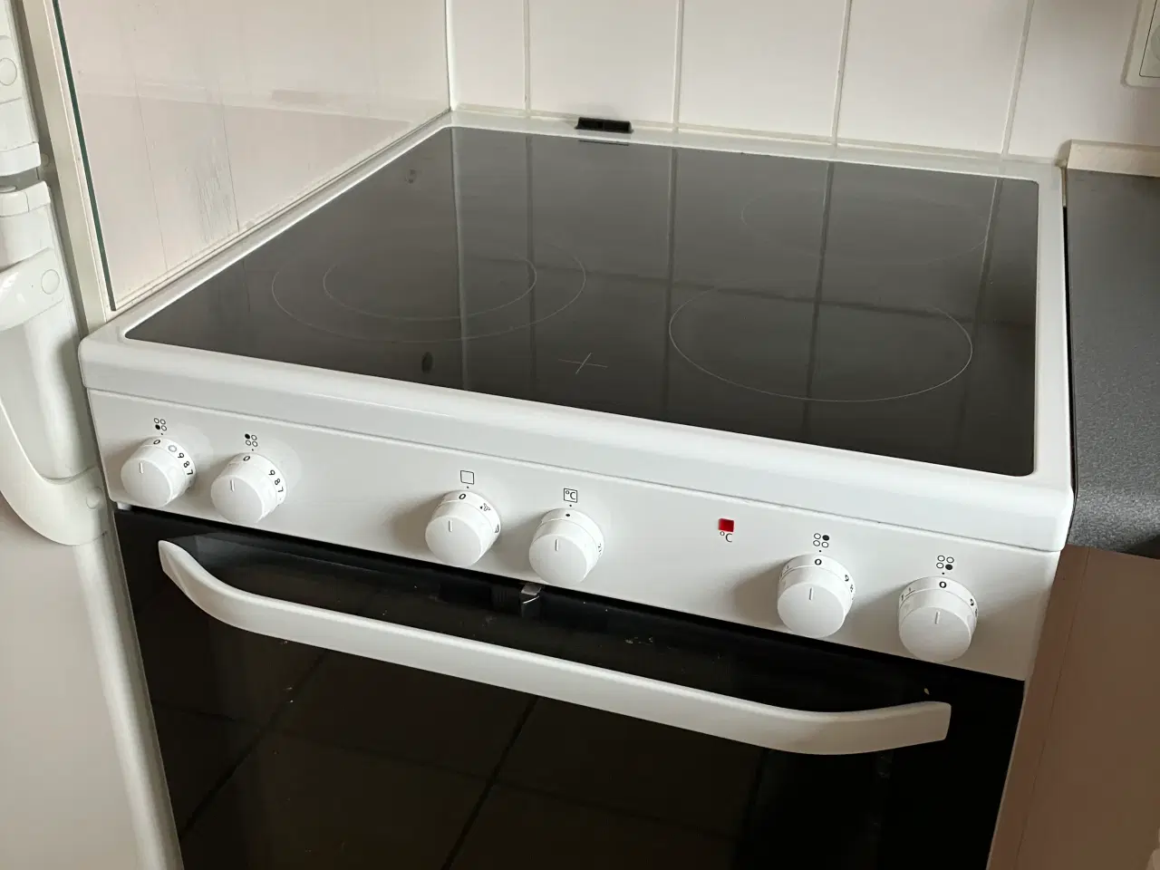 Billede 1 - Voss Elkomfur med glaskeramiske kogeplader
